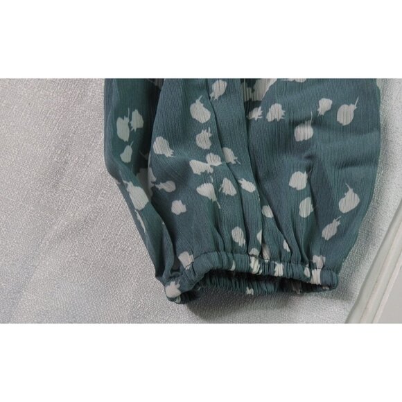 🌿 Dokotoo Women’s Green LS V Neck Smocked Blouse Top Size XL 🌿 - Picture 5 of 5